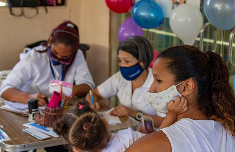 Profesional de salud en hospital Panamá