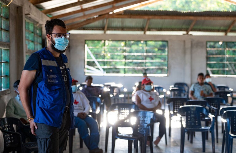 Persona de OPS en Capacitacion