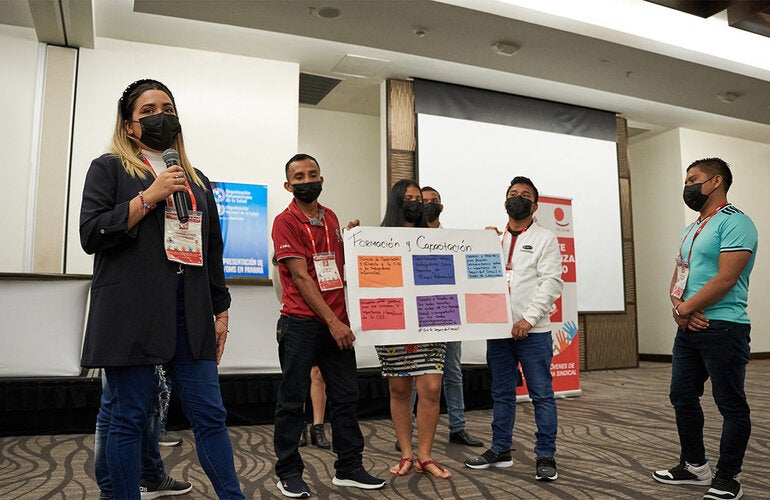  pan-jovenes-charla-sistema-de-salud