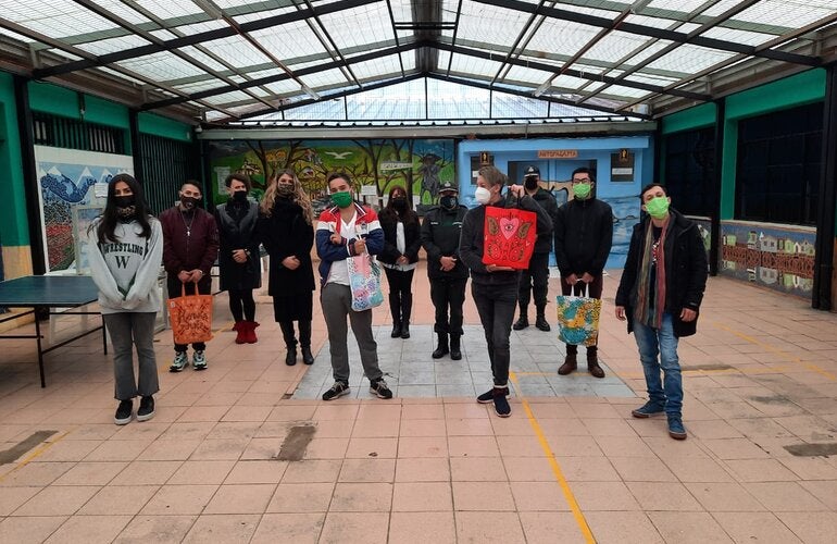 Los encuentros organizados por la Corporación Chilena de Personas Trans “Amanda Jofré”, OPS/OMS, el Ministerio de Salud y Gendarmería de Chile, benefician a 200 internas y lideresas locales de todo el país.