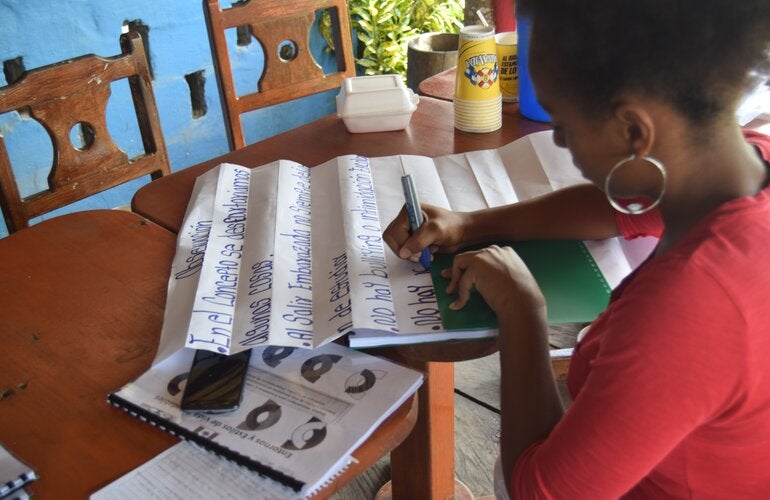 adolescente garífuna