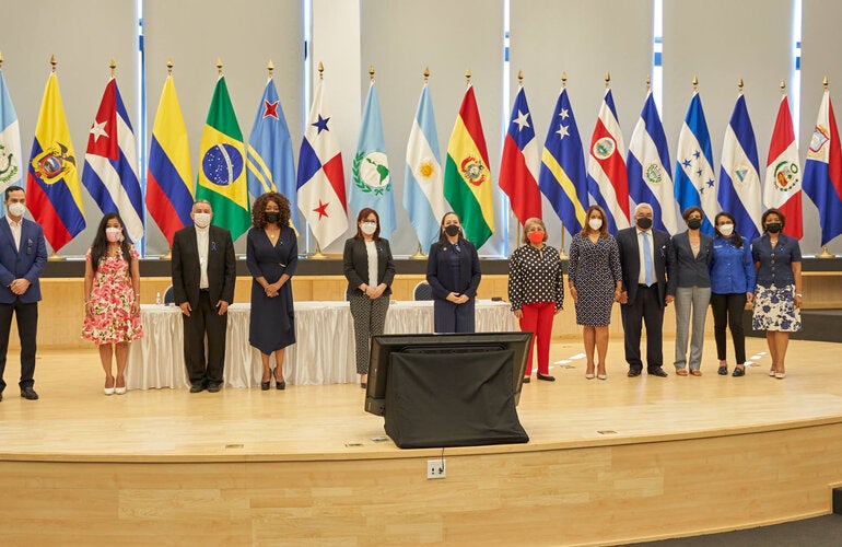 pan-lanzamiento-decada-envejecimiento-saludable