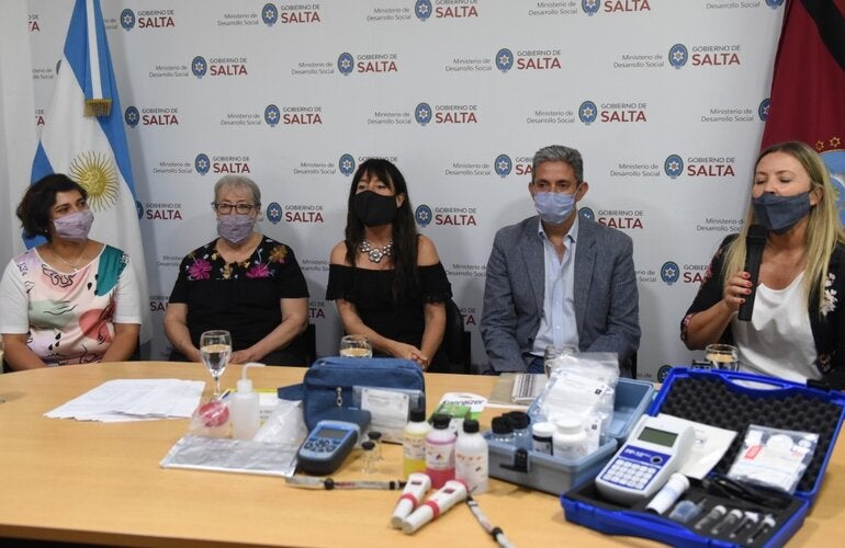 OPS capacita y entrega equipos para analizar la calidad del agua en el Chaco Salteño