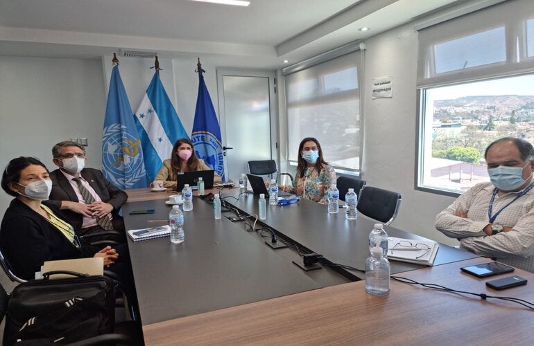 ministro_y_pwrhn_mesa_cesar