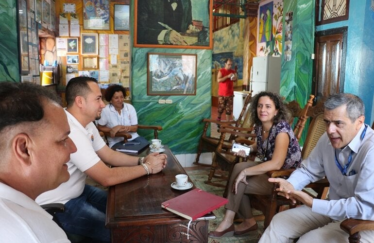 Grupo gestor de Cabildo Quisicuaba recibe al representante de OPS/OMS en Cuba