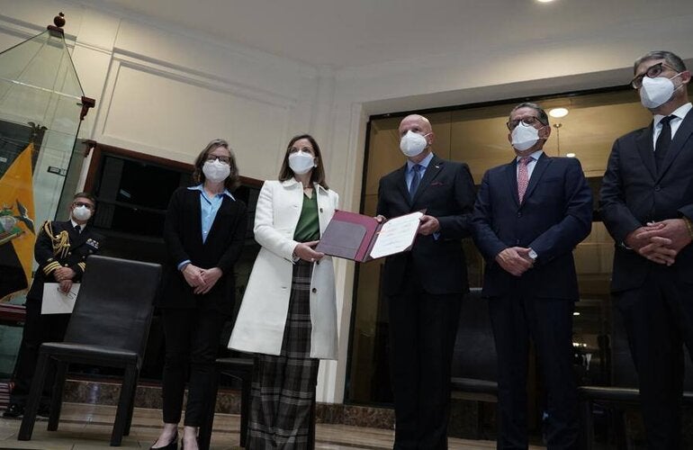 Vicepresidencia de la República y los Ministerios de Salud Pública, Energía y Minas y Turismo firman compromiso de Plan estratégico para la eliminación de la malaria en Ecuador