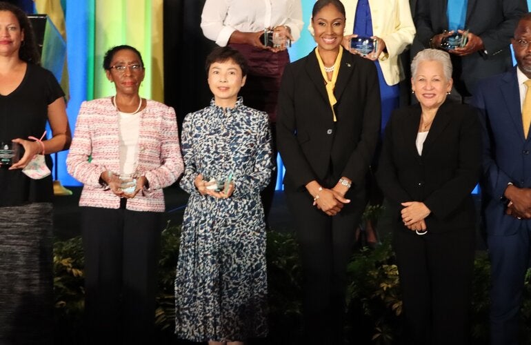 PAHO-WHO receives award during 49th Bahamian Independence Celebration
