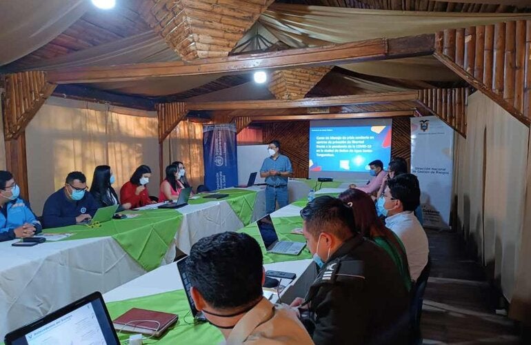 OPS coopera con el fortalecimiento de la respuesta ante COVID-19 en centros de privación de libertad de Ecuador