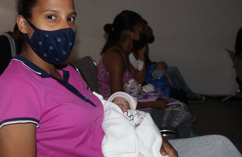 Disminuir los índices de mortalidad materna es una de las líneas de la OPS