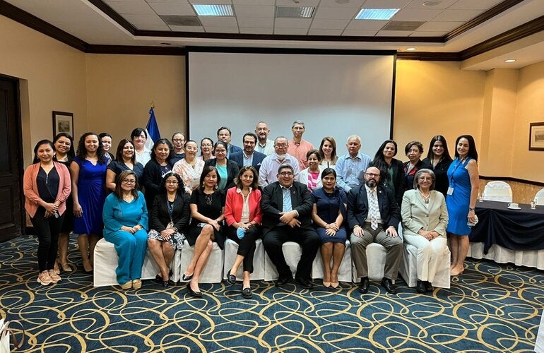 Simposio cáncer El Salvador