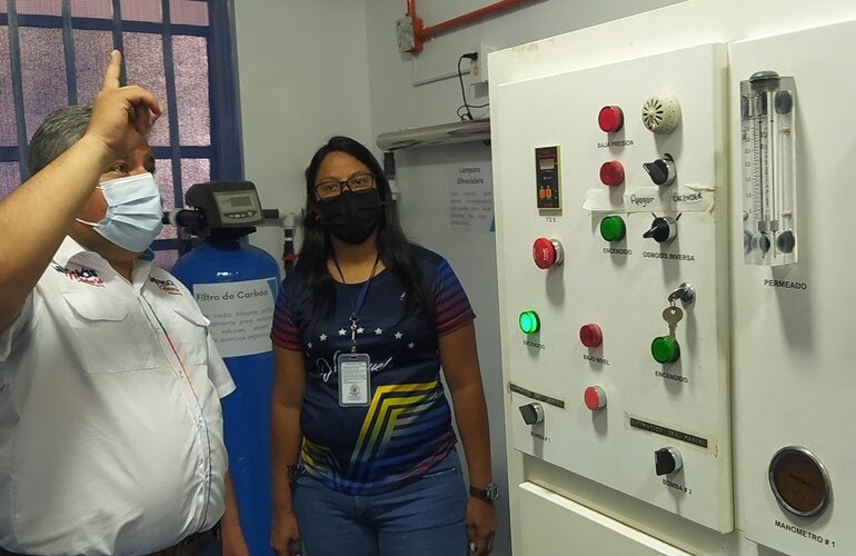 Gerardo Molina, Autoridad Única de Salud del estado Mérida, y Francis Vera, representante del MPPS