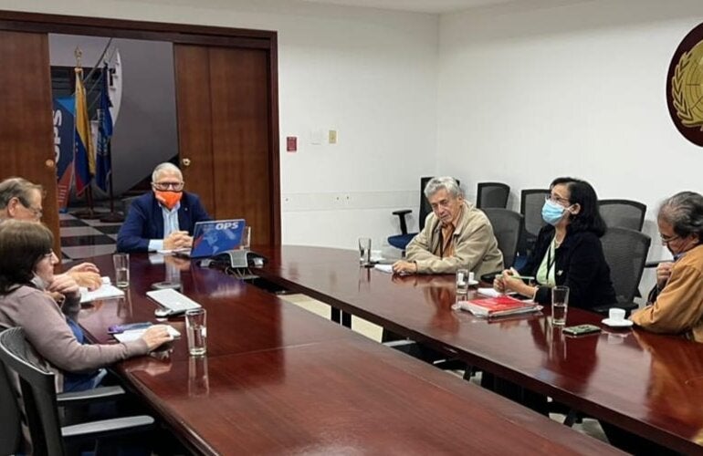 Reunión entre OPS y la Sociedad de Salud Pública