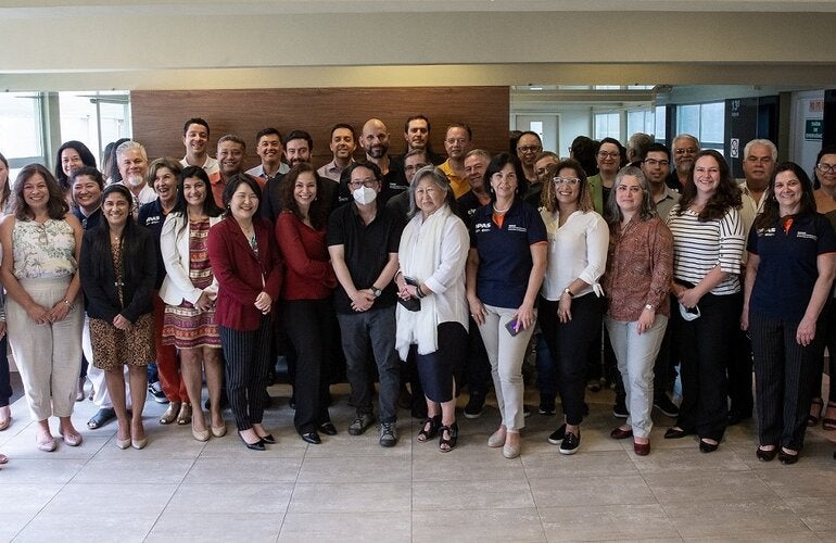 Equipo BIREME y su nuevo Director