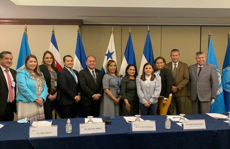 Directores de Regulación Sanitaria de Guatemala, El Salvador, Honduras, Nicaragua, Costa Rica y Panamá 