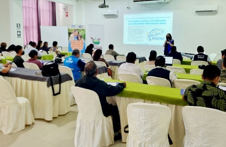 taller periodistas Madre de Dios