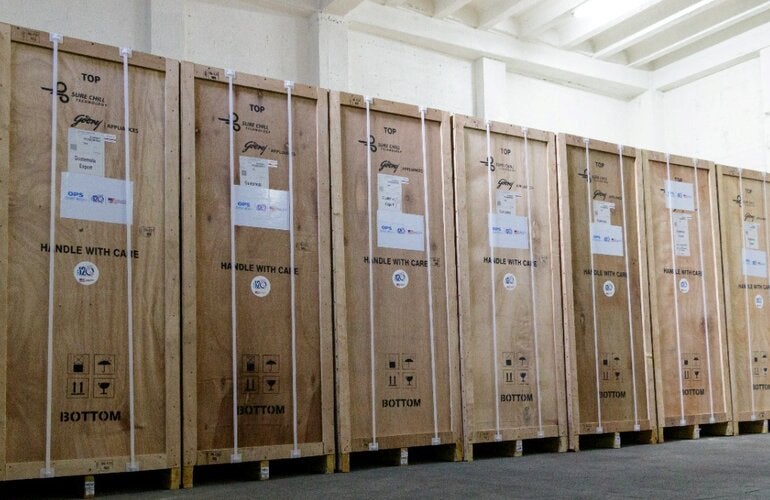 Donación de refrigeradores y equipo para DAS