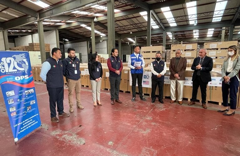 OPS entrega en donación equipos e instrumentos para fortalecer la red de frío del plan nacional de vacunación, beneficiando a comunidades en zonas de difícil acceso