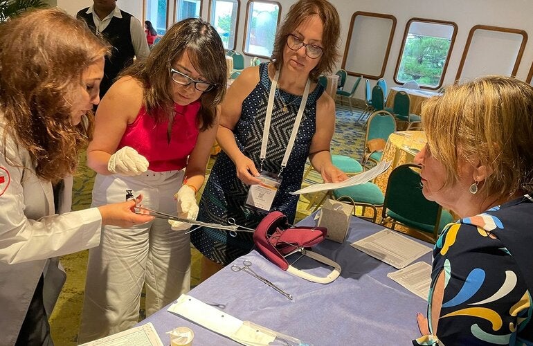 Foto taller AIPEO realizao en el marco del Congreso Regional de FIGO