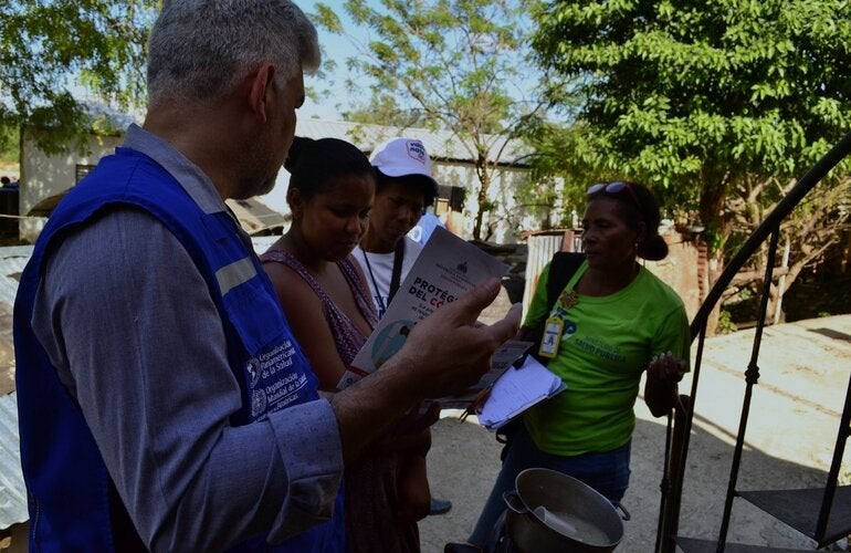 Visita a la Zurza en acompañamiento de promociòn de salud en prevenciòn de còlera.