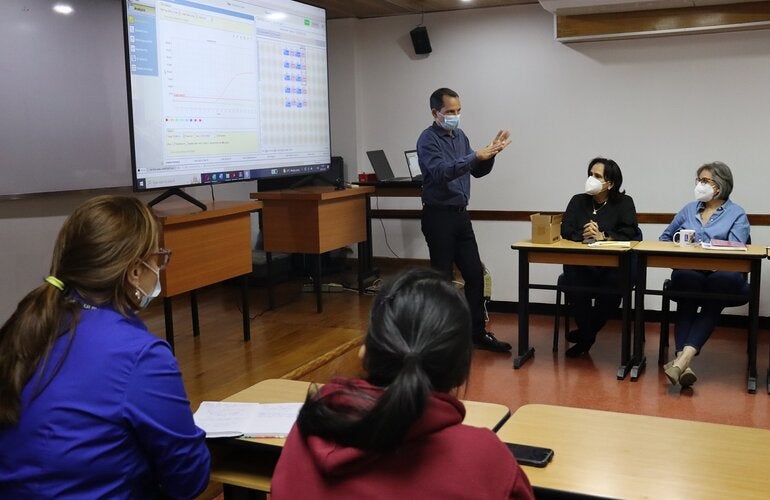 Taller con el especialista de OPS/OMS Lionel Gresh