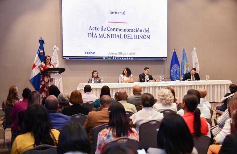 Autoridades de salud durante  Día Mundial del Riñón. 