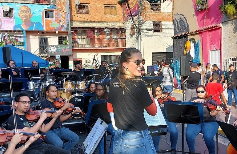 Orquesta Ayacucho en Jornada de Salud
