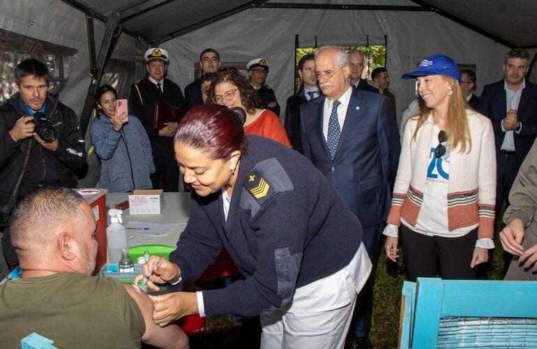 OPS Argentina destacó el valor de la vacunación de las personas migrantes como derecho a la salud