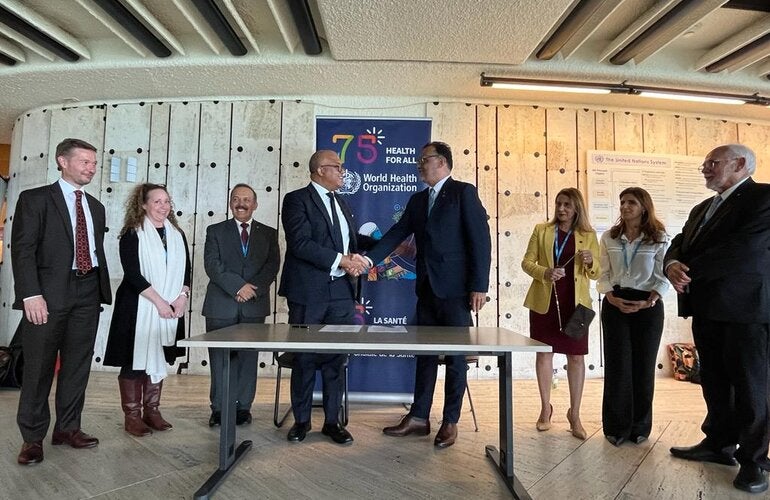 Assinatura de acordo entre Fiocruz e OMS