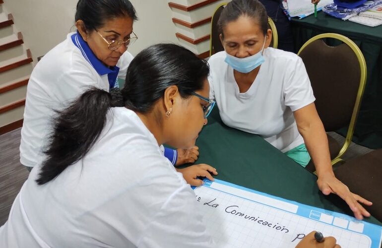 Agentes comunitarias durante taller