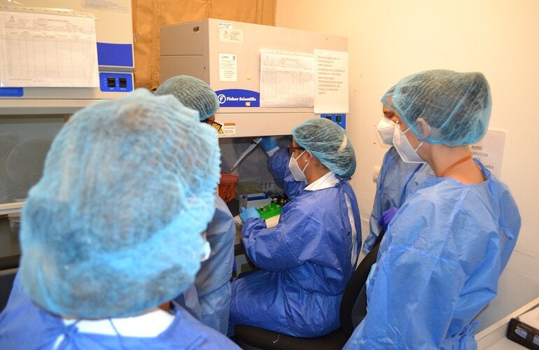 OPS fortalece Laboratorio Dr. Defilló en diagnóstico de Influenza y SARS-CoV-2