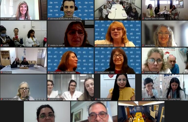 Foto de los participantes de la reunión de la primera comunidad de práctica