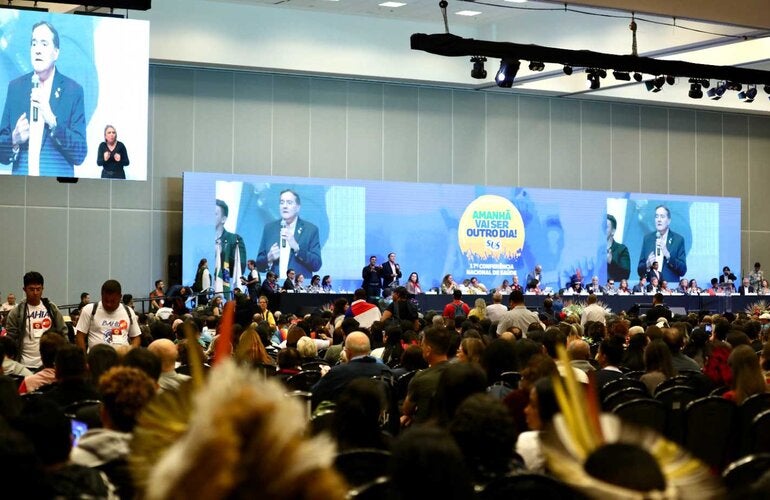 Auditório cheio na abertura da Conferência