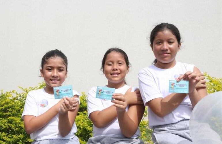 Ecuador: 3.4 millones de niños fueron vacunados e inicia la tercera fase de la campaña