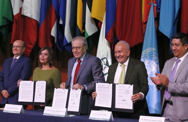 Firma Acuerdo OPS IMSS