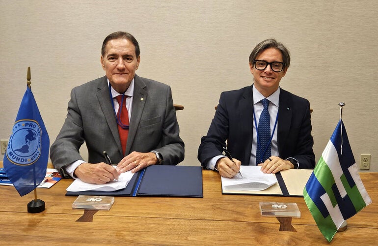 PAHO and CAF sign MOU