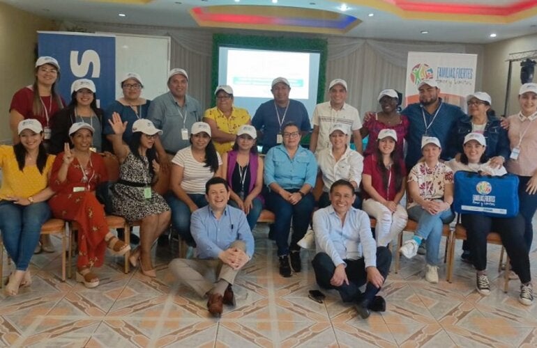 Facilitadores Familias Fuertes en Santa Bárbara