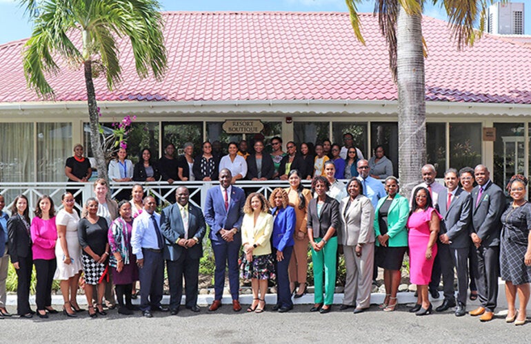 Foto de grupo del encuentro sobre promoción de la salud en Grenada