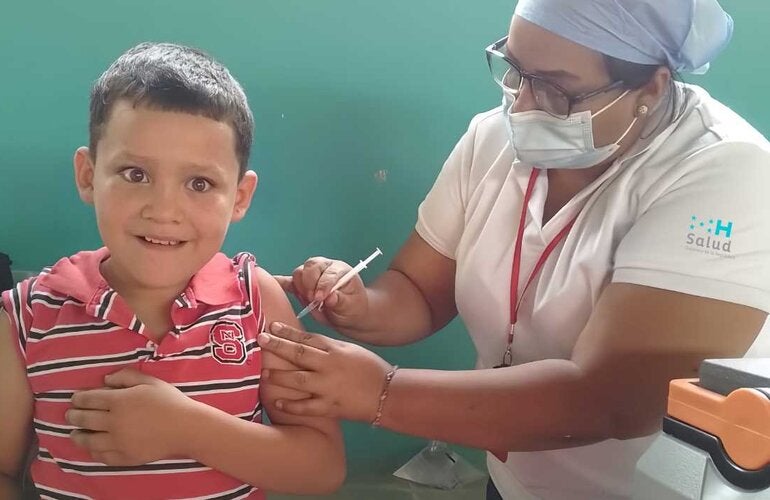 Vacunación sarampión hnd