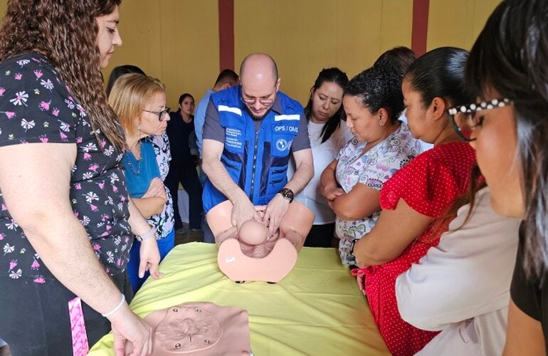 Simuladores para capacitar al personal sobre atención materna