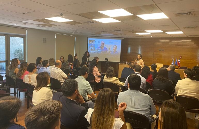 El estudio consideró la opinión de más de 8.000 enfermeras (os) y Técnicos en Enfermería