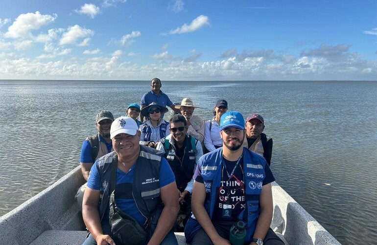 Personal de la OPS y SESAL se desplazan a comunidades para la investigación de brotes de la malaria