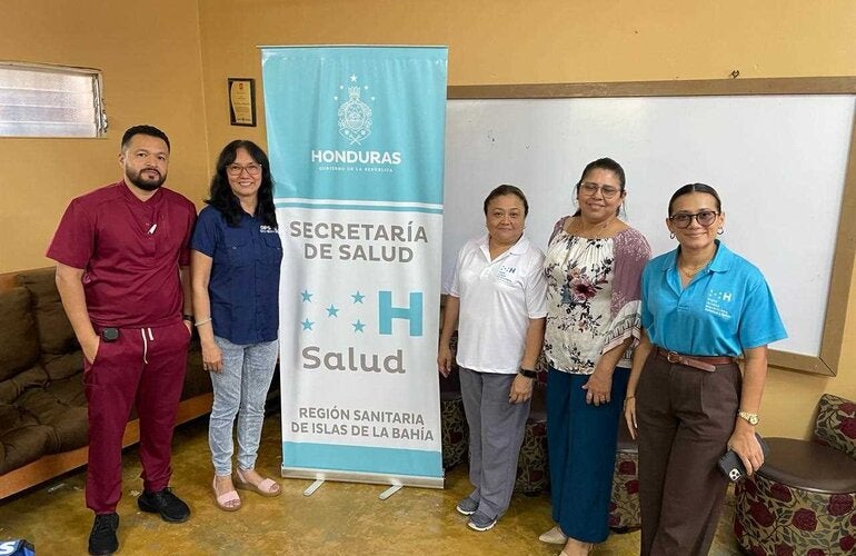 Personal de la región de salud de Islas de laBahía hnd 