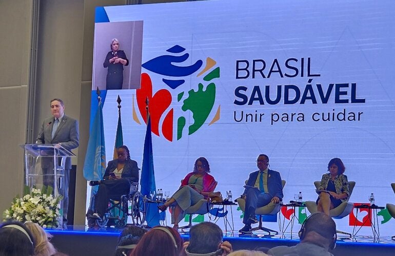 Dr. Jarbas Barbosa, en la presentación