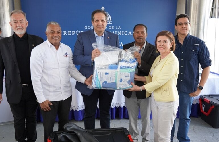 OPS apoya a Ministerio de Salud en entrega insumos y equipos de respuesta rápida 