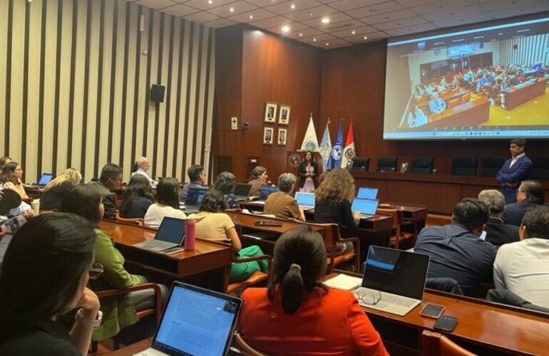 Oportunidad que se avanzó en la elaboración preliminar de la Política Andina de Reducción de las Desigualdades en Salud al 2030, mandatada por Resolución de ministros/as de Salud del Área Andina, de noviembre 2022