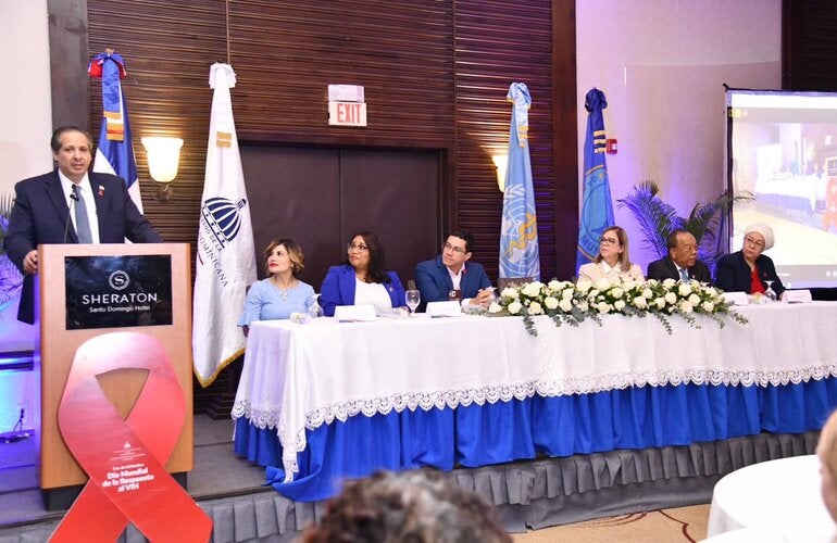 OPS apoya a Ministerio de Salud Pública en implementar auto prueba de VIH en República Dominicana