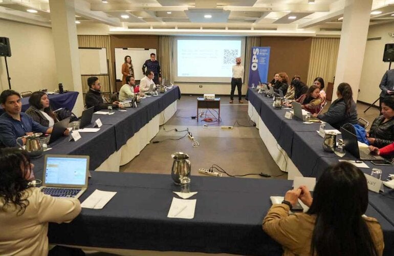 Se capacita en “R” a equipos de vigilancia epidemiológica para mejorar analítica de datos