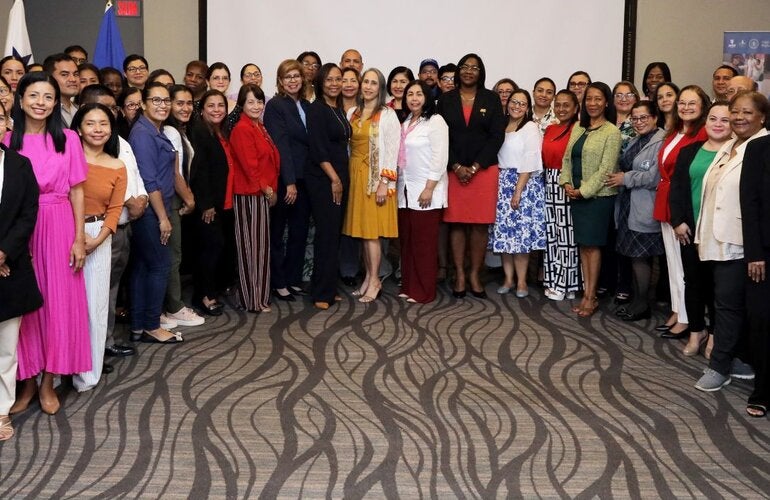 Foto grupal - La Organización Panamericana de la Salud/Organización Mundial de la Salud (OPS/OMS) trabaja en conjunto con el Ministerio de Salud (MINSA) para mejorar las coberturas vacunales.
