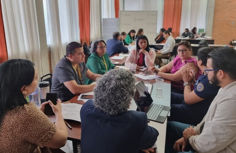 Equipos intersectoriales validando la política de RHUS