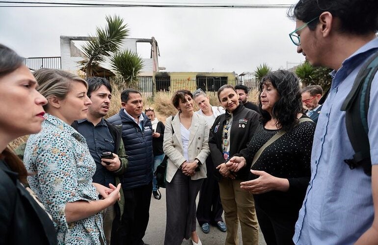El objetivo de la visita fue observar los progresos en la implementación de los fondos donados por Canadá a OPS/OMS Chile destinados a la respuesta y rehabilitación de las comunidades afectadas por los incendios forestales del 2 y 3 de febrero de 2024.